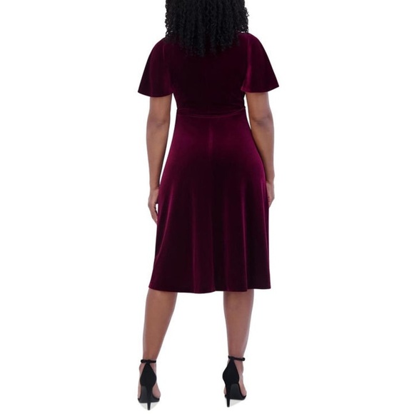 JESSICA HOWARD
Petites Womens Faux-Wrap Velvet Sheath Dress - Picture 2 of 10